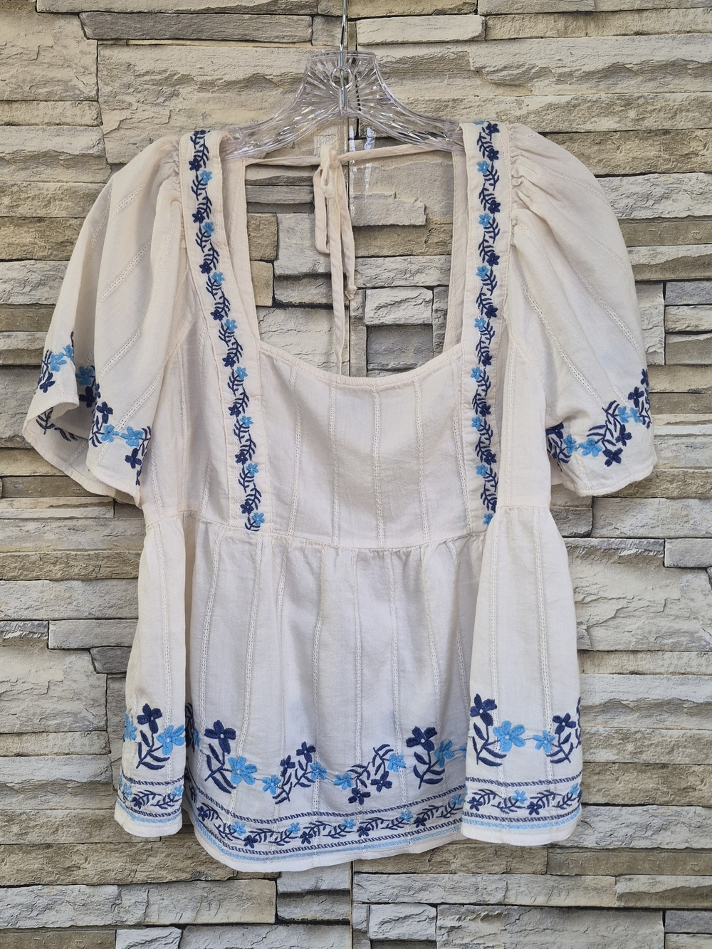 Old Navy Blouse Women's L Cream Blue Embroidered Square Neck Boho Flutter Sleeve